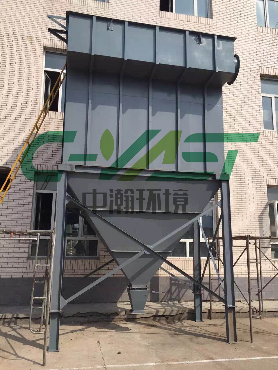 吉林某鎖具廠采用脈沖布袋除塵器處理車間大量灰塵
