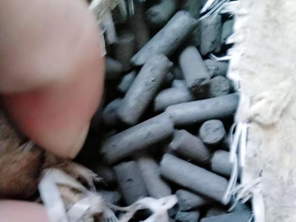 柱狀碳和蜂窩碳都是活性炭吸附設(shè)備常用碳